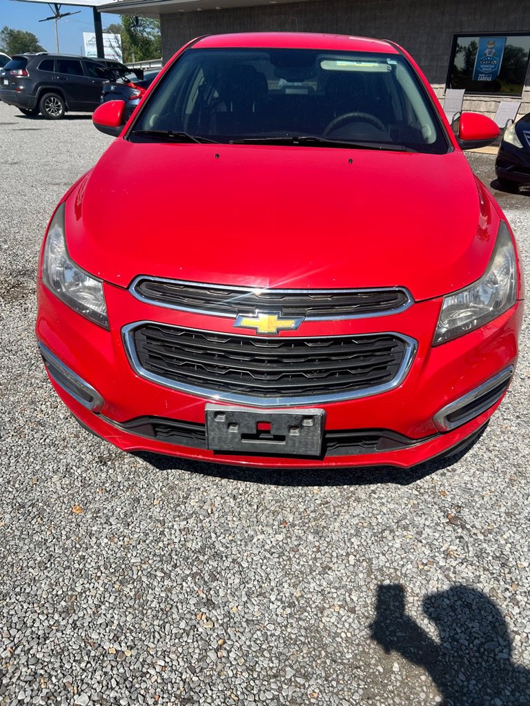 Used 2016 Chevrolet Cruze LT image 2