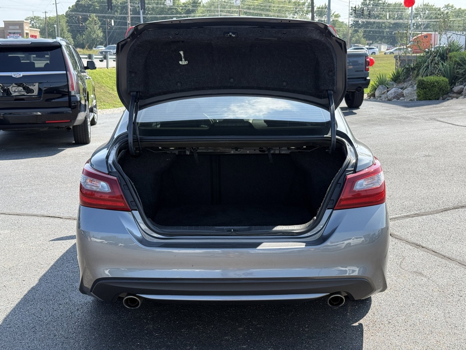 Used 2018 Nissan Altima 2.5 S w/ S Convenience Package image 36