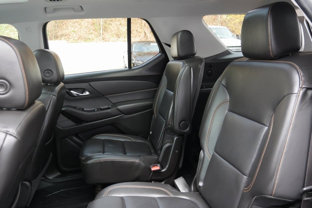 Used 2021 Chevrolet Traverse RS image 30