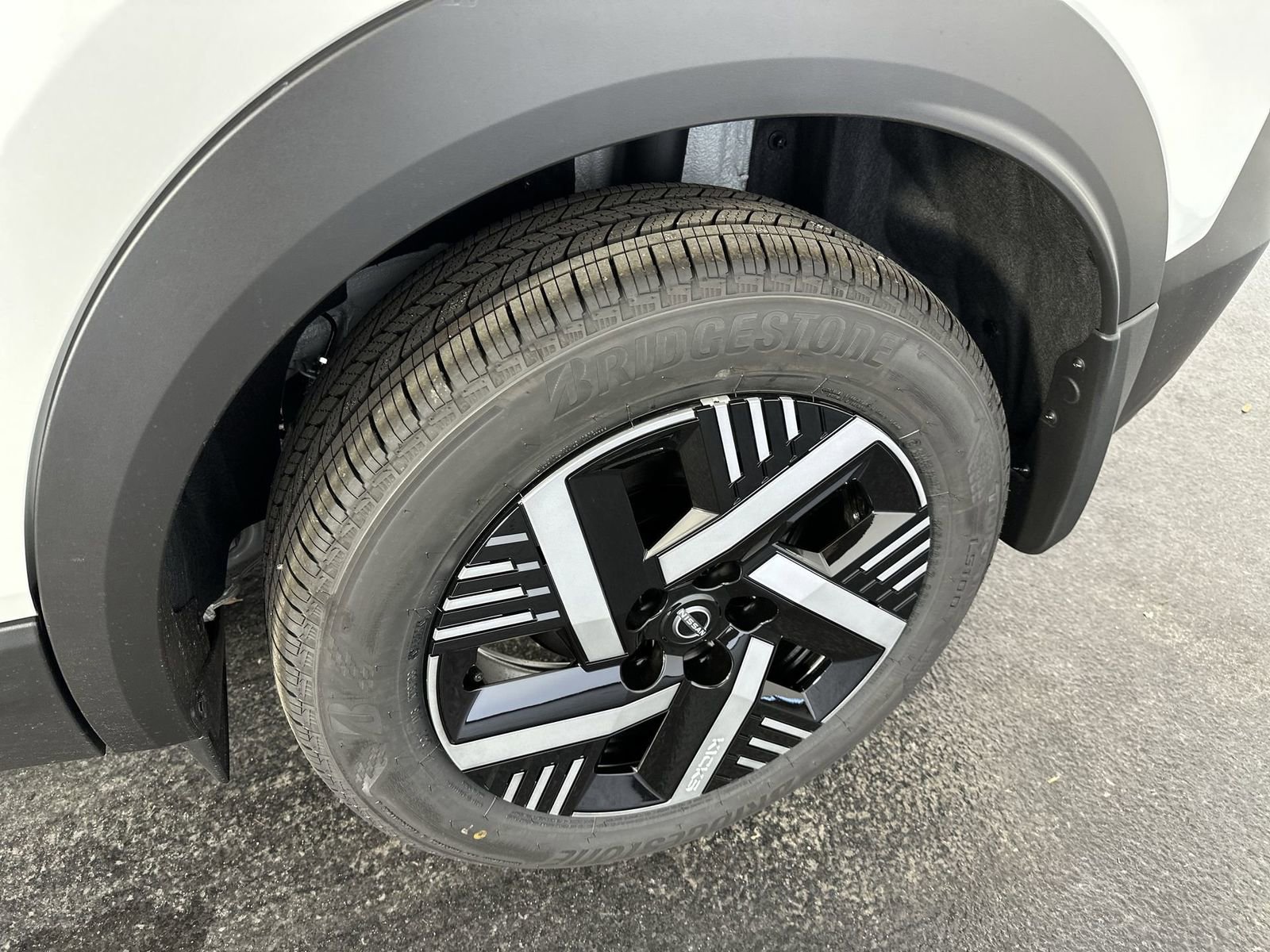 New 2026 Nissan Kicks SV FWD image 10