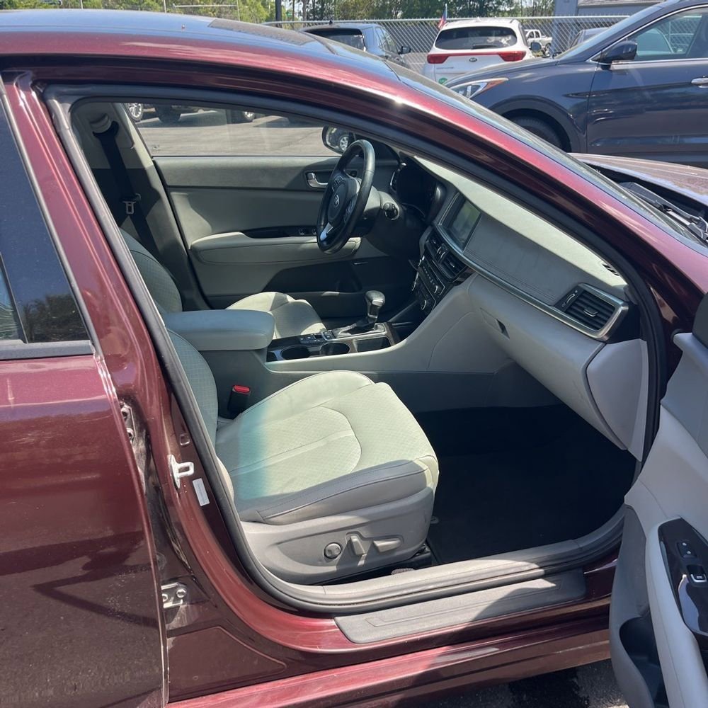 Used 2017 Kia Optima EX w/ Premium Package FWD image 6