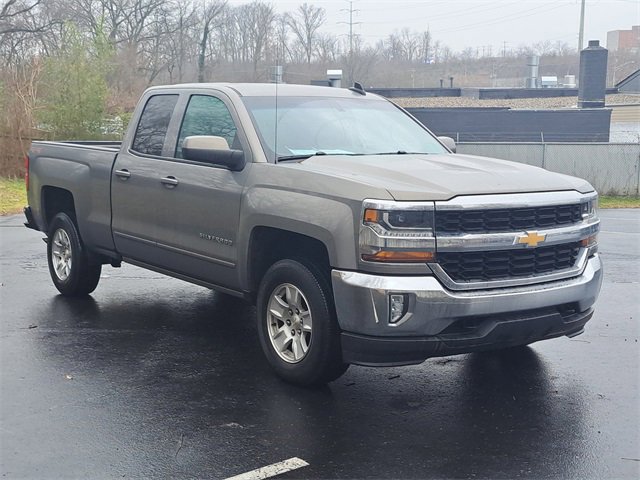 Used 2017 Chevrolet Silverado 1500 LT w/ All Star Edition image 3