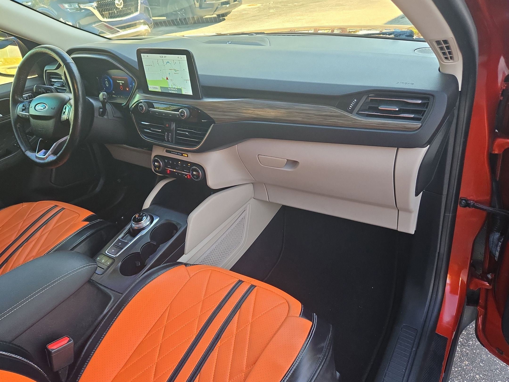 Used 2020 Ford Escape Titanium image 30