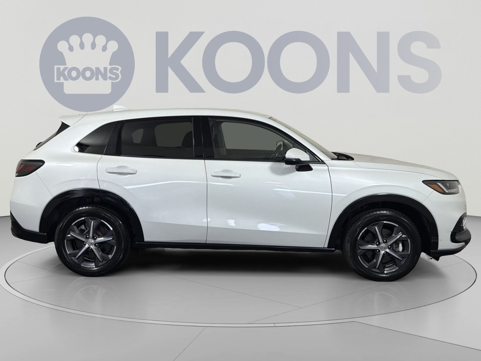 Used 2023 Honda HR-V EX-L image 8