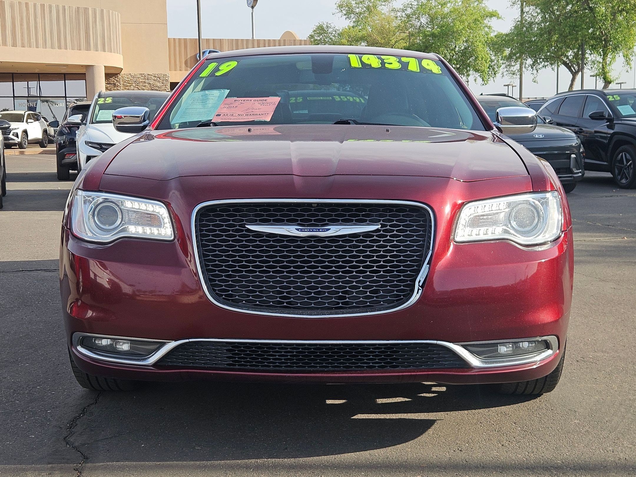 Used 2019 Chrysler 300 Limited image 2