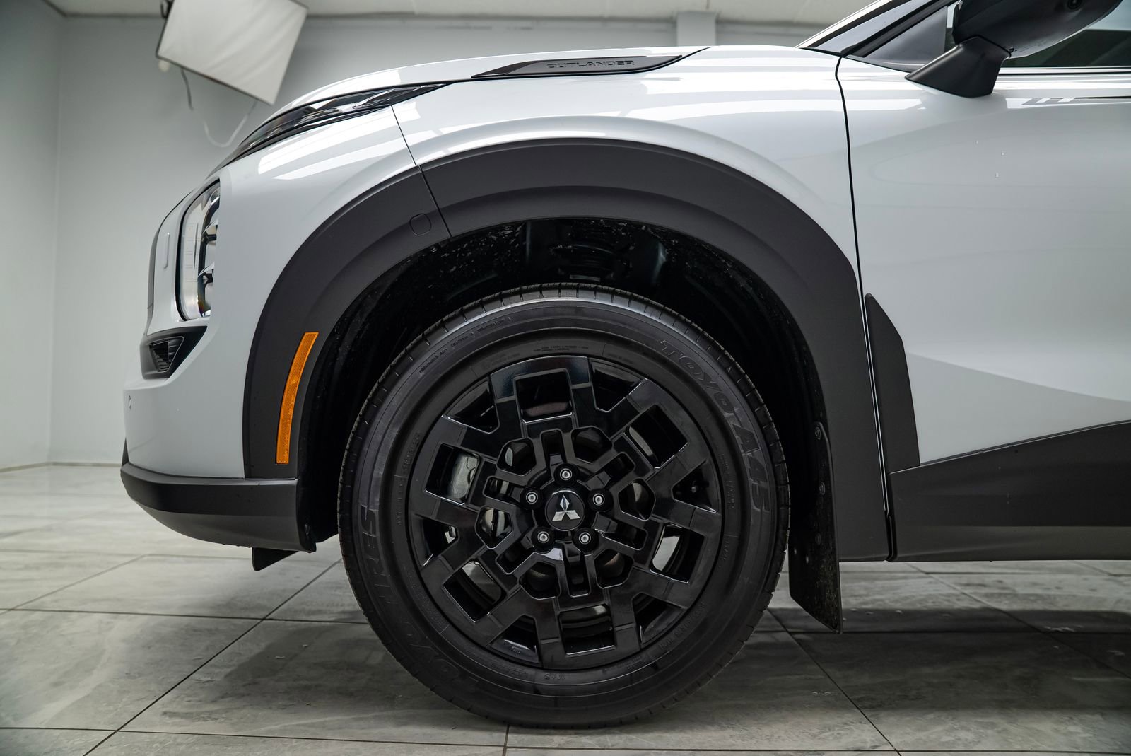 Used 2025 Mitsubishi Outlander Trail Edition image 28