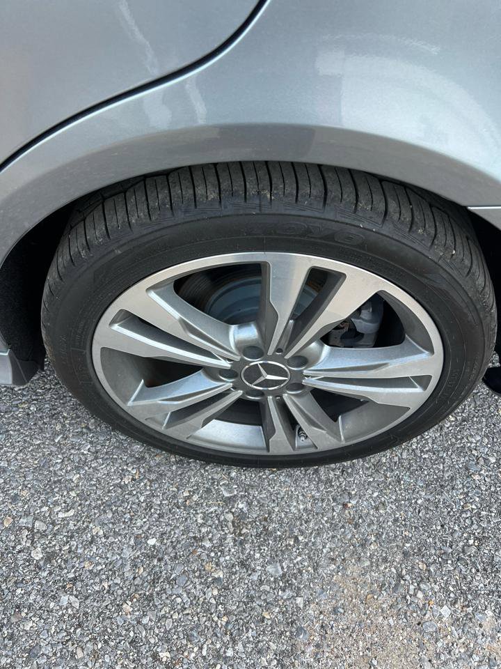 Used 2014 Mercedes-Benz E 350 Sedan image 25