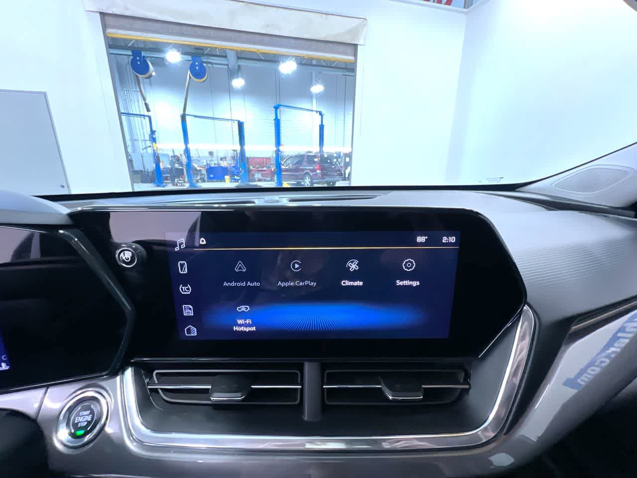 Used 2024 Chevrolet Trax ACTIV w/ Driver Confidence Package FWD image 24