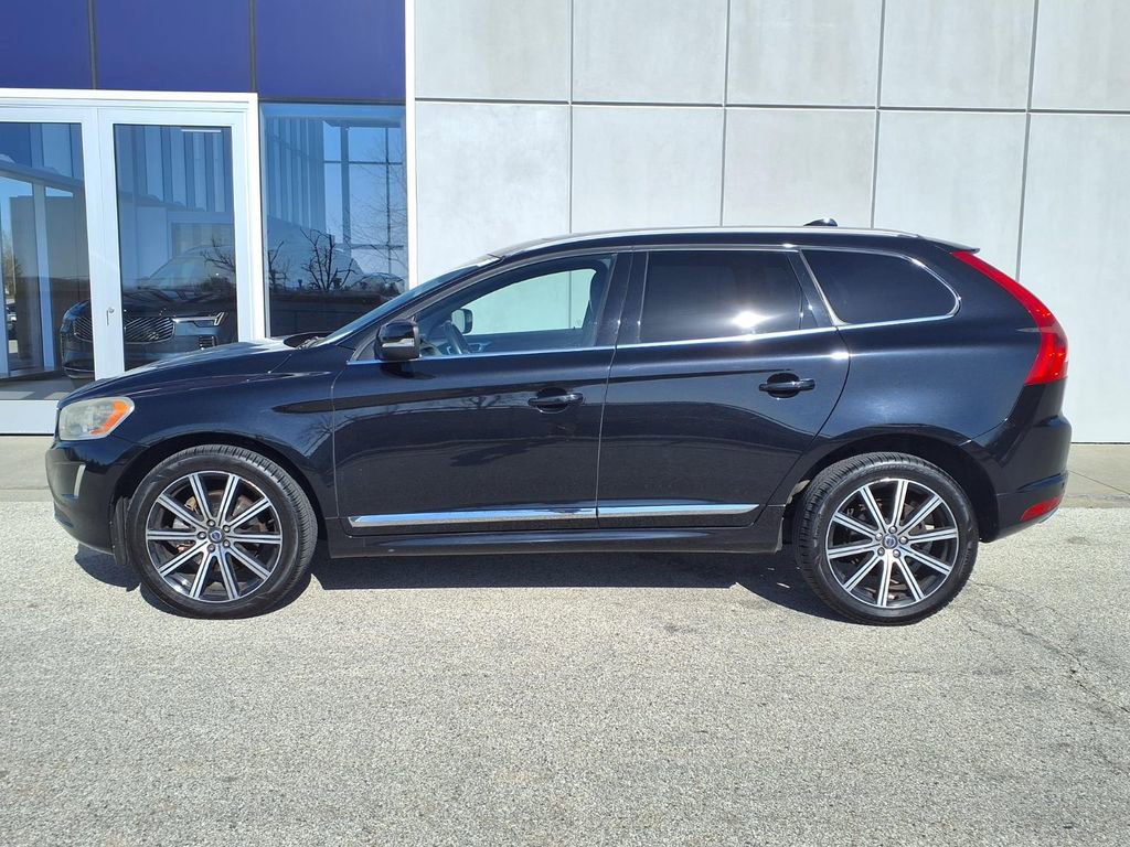 Used 2015 Volvo XC60 T5 w/ Climate Package AWD/4WD image 3