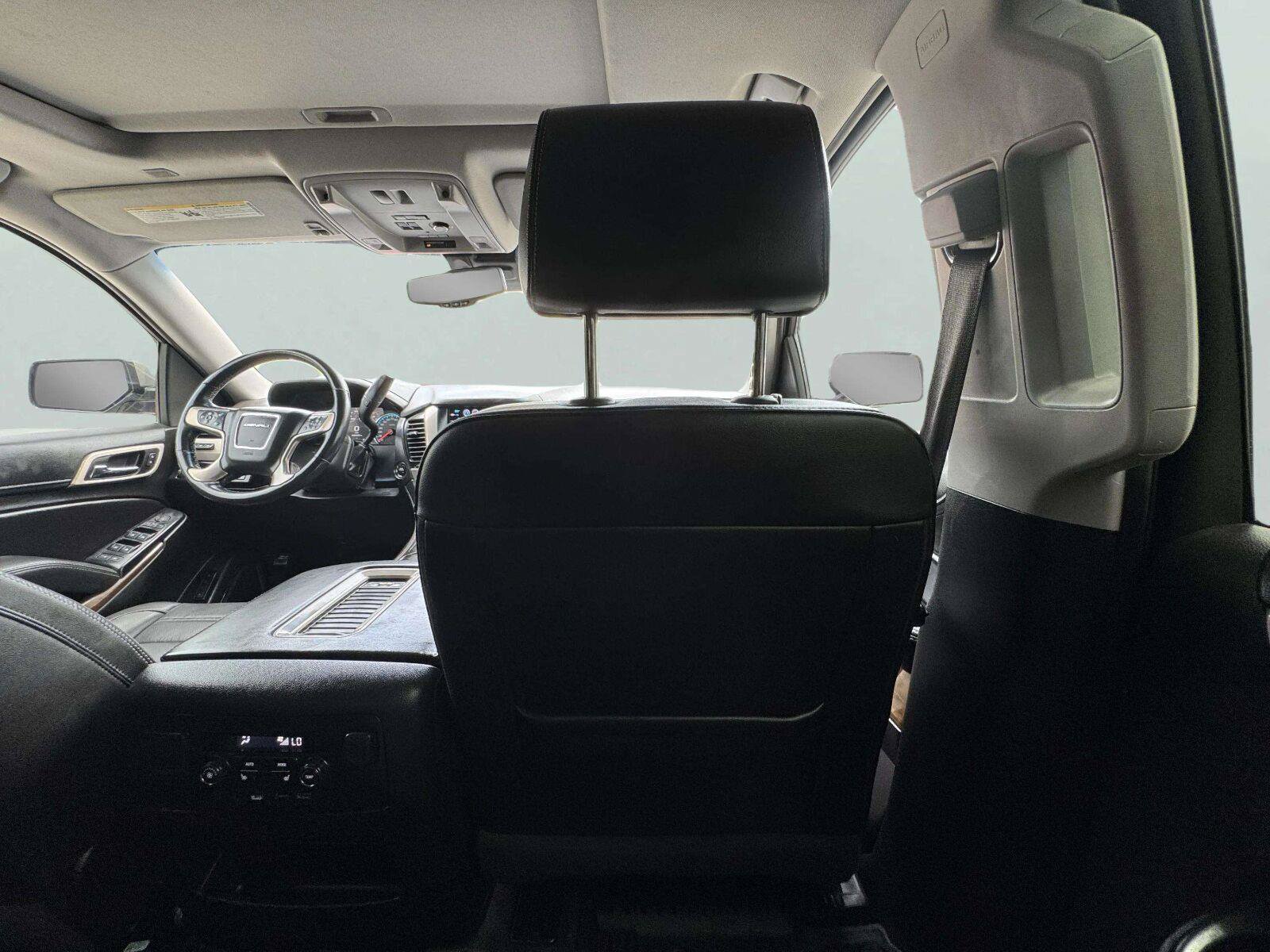 Used 2019 GMC Yukon Denali w/ Denali Ultimate Package AWD/4WD image 59