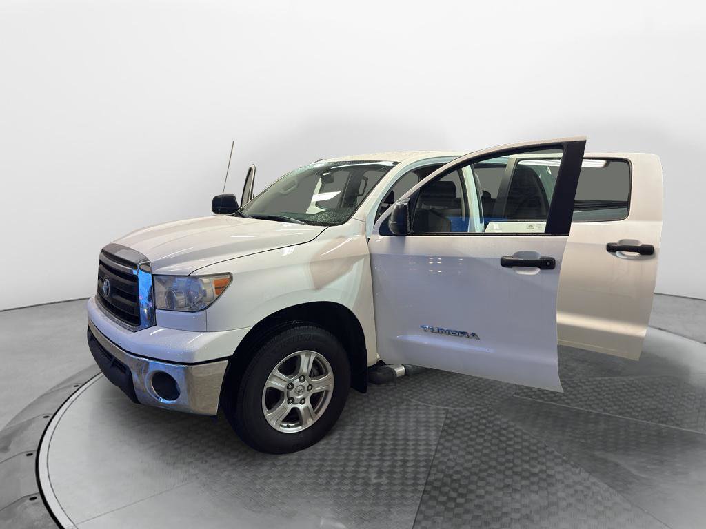 Used 2012 Toyota Tundra 4x4 CrewMax w/ Tow Pkg image 10