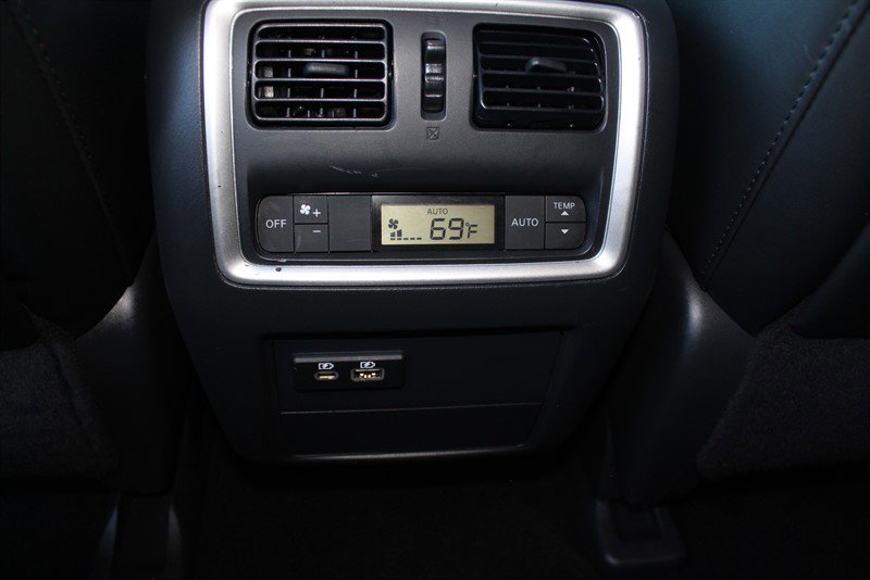 Used 2019 INFINITI QX60 Luxe w/ Essential Package image 26