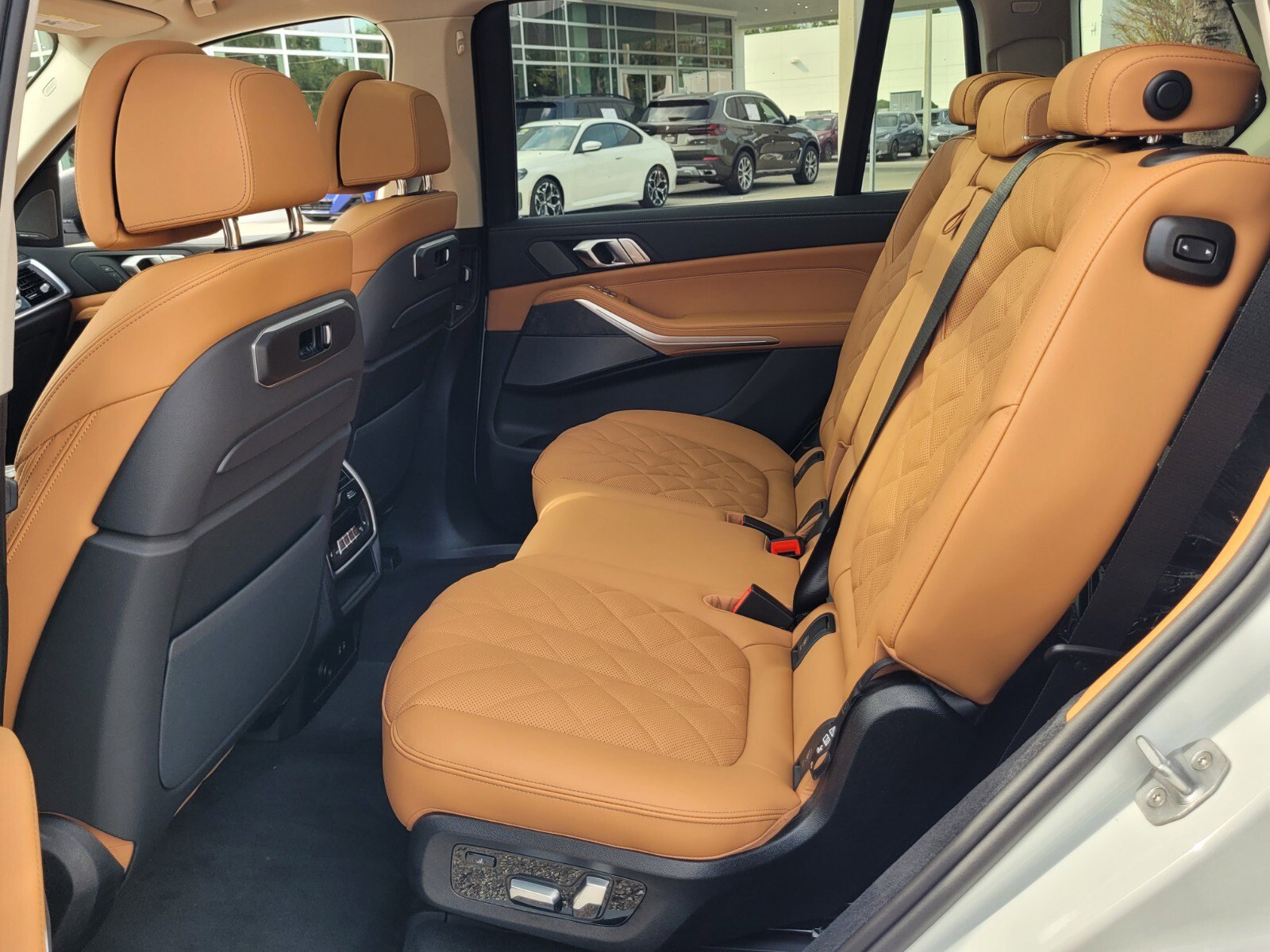 New 2026 BMW X7 xDrive40i w/ Premium Package image 11