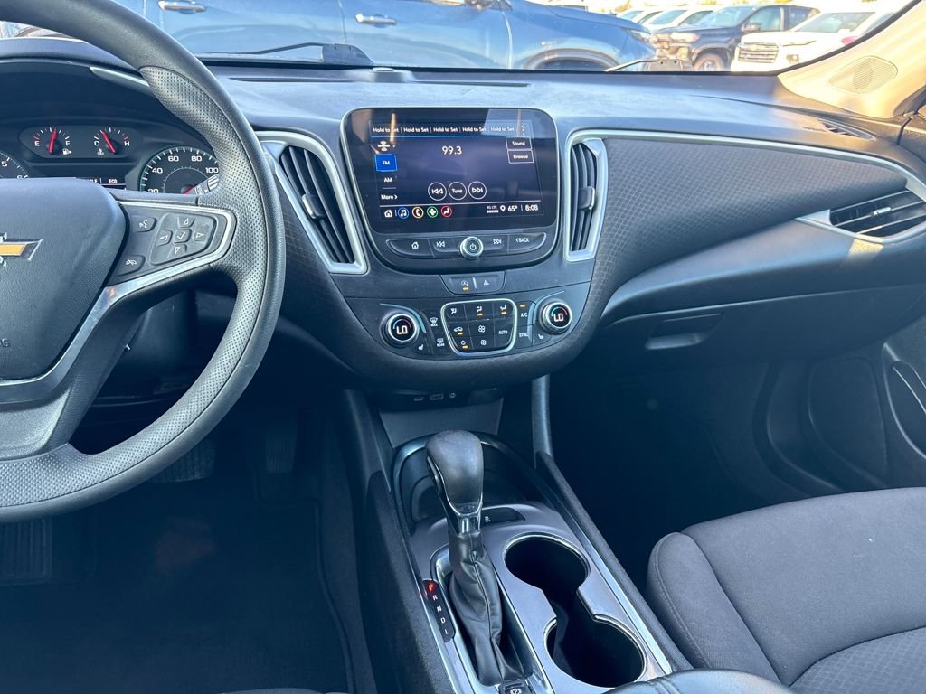 Used 2023 Chevrolet Malibu LT image 24