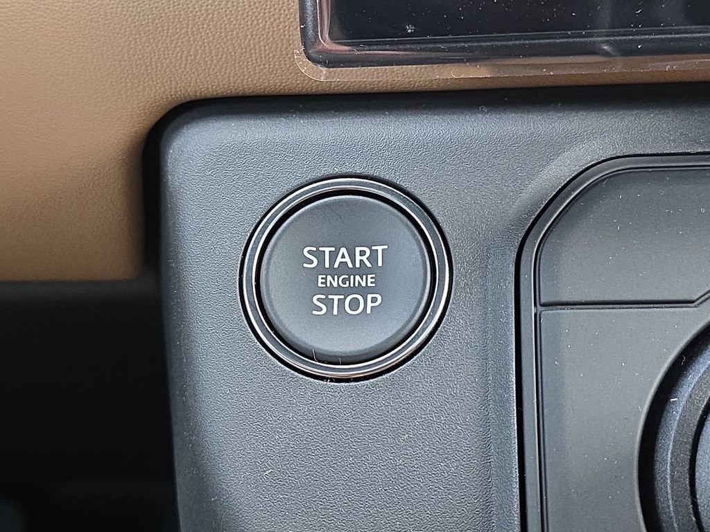 New 2026 Land Rover Defender 110 X-Dynamic SE image 25