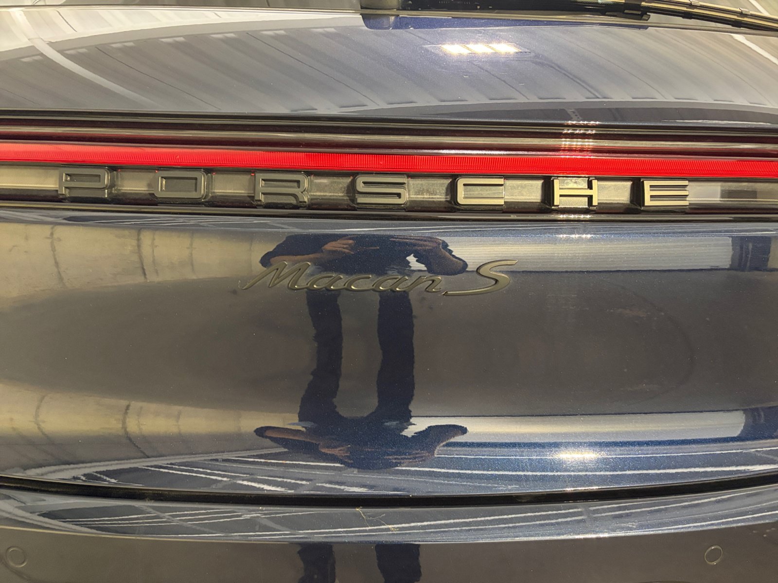 Certified 2020 Porsche Macan S AWD/4WD image 17