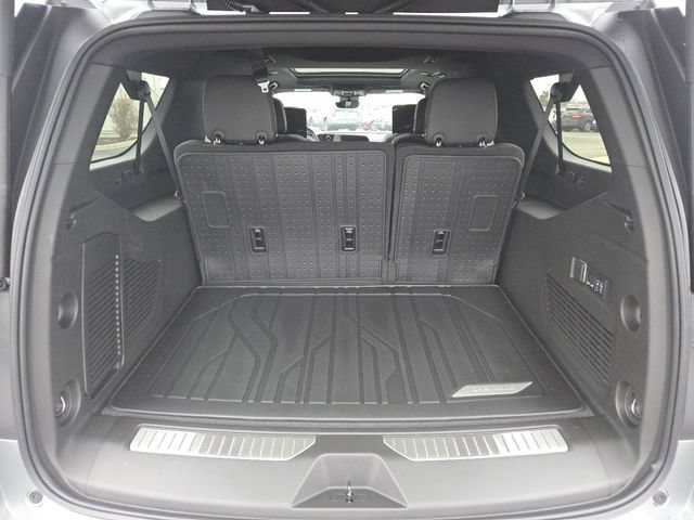 New 2026 Chevrolet Suburban High Country AWD/4WD image 32