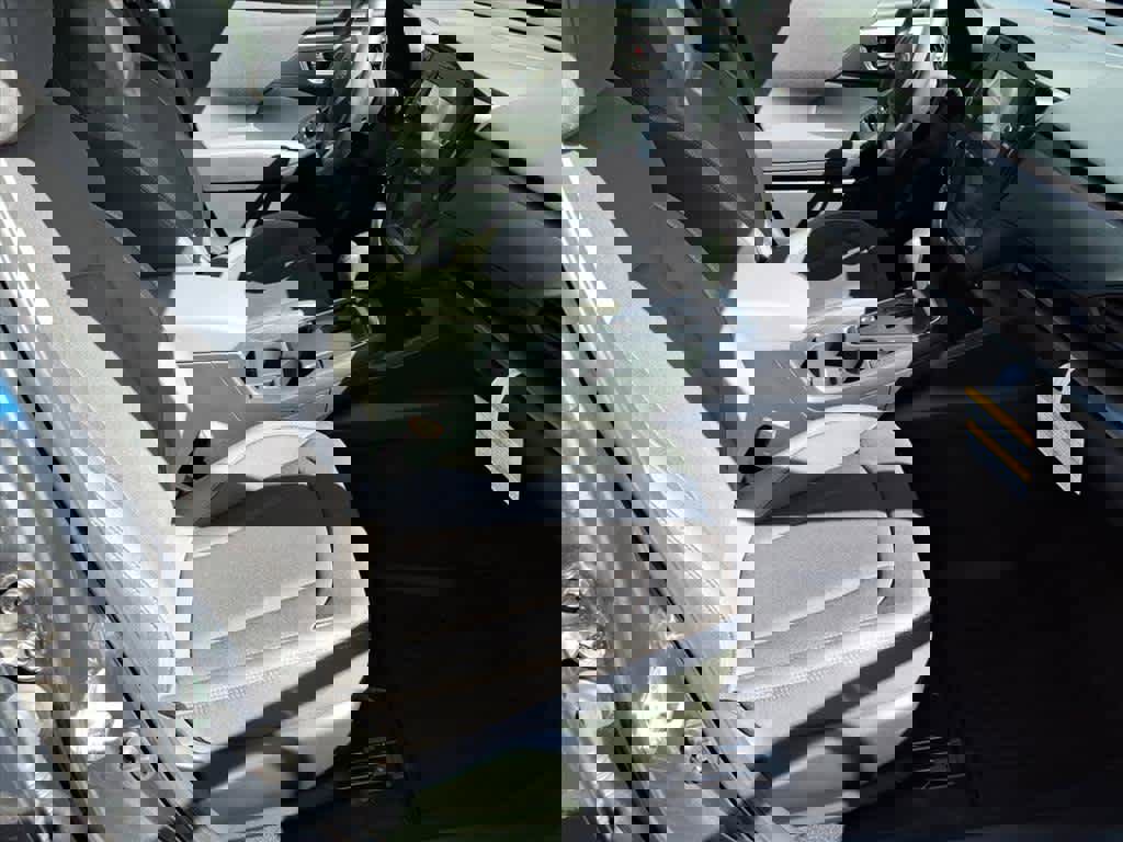 Used 2025 Subaru Impreza 2.0i image 7