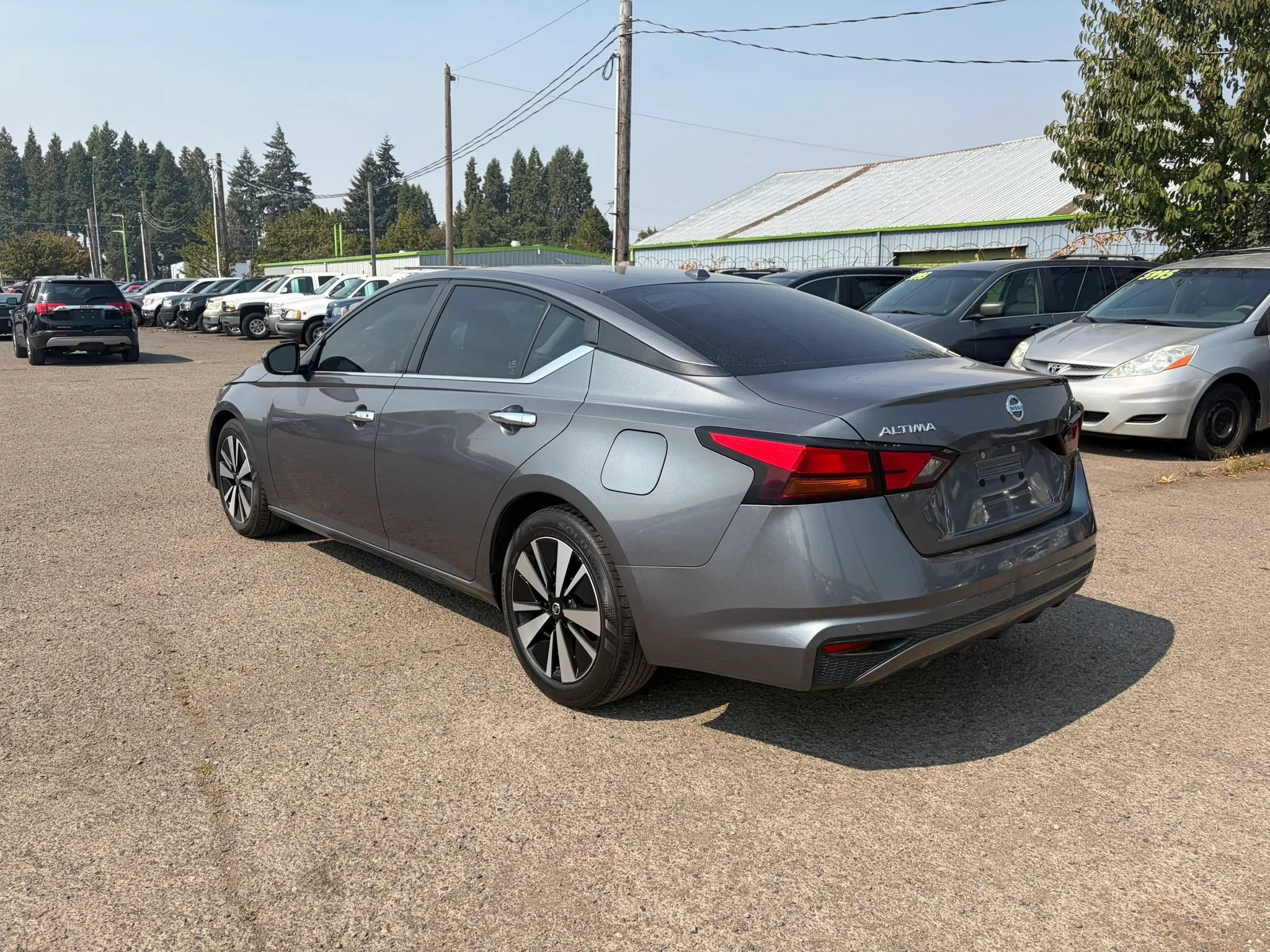 Used 2022 Nissan Altima 2.5 SV FWD image 5
