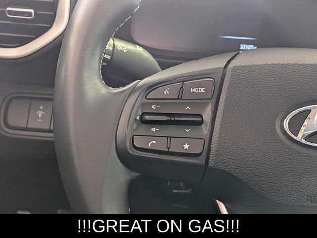 Used 2024 Hyundai Venue SEL image 31