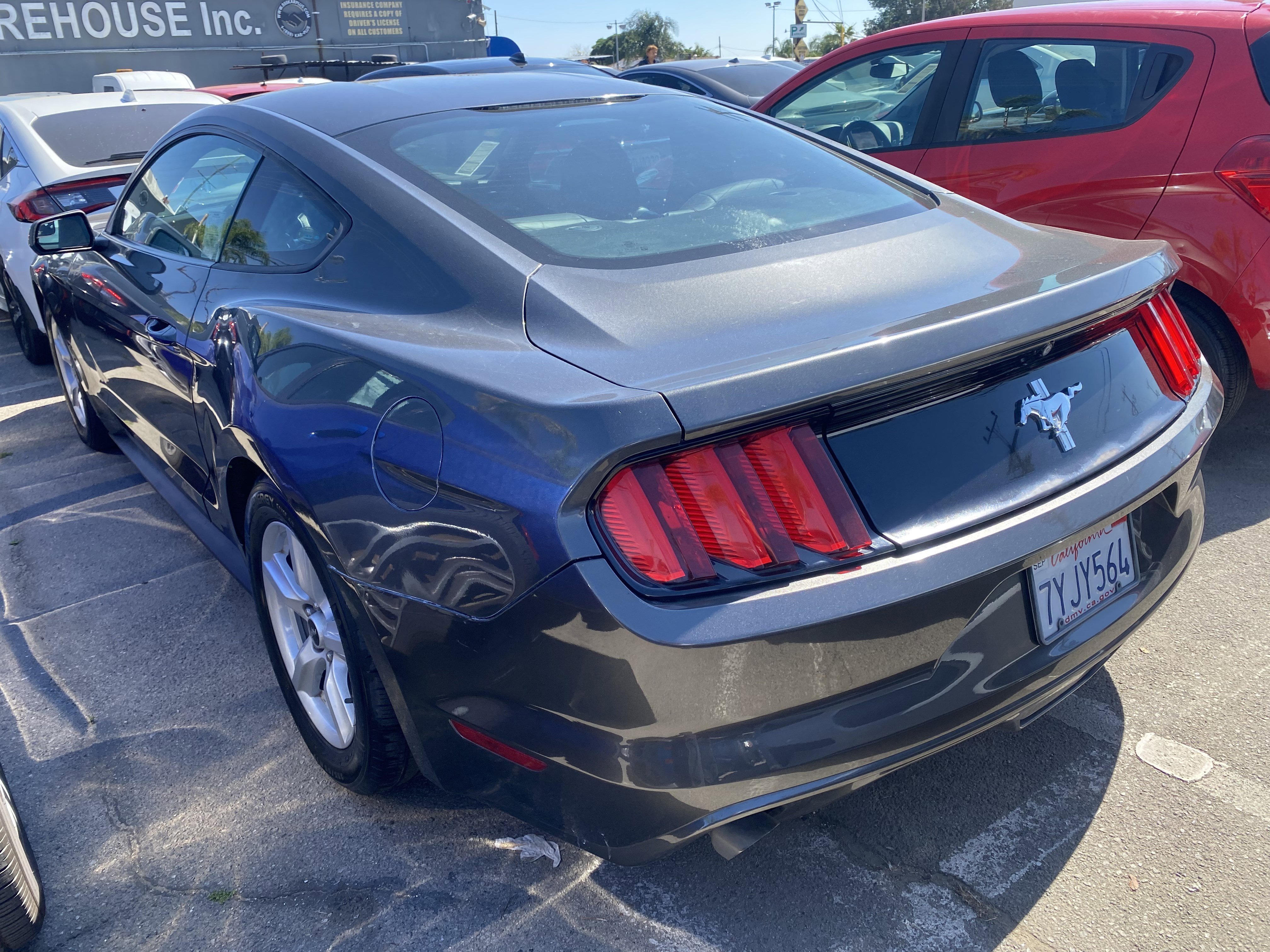 Used 2016 Ford Mustang Coupe image 4