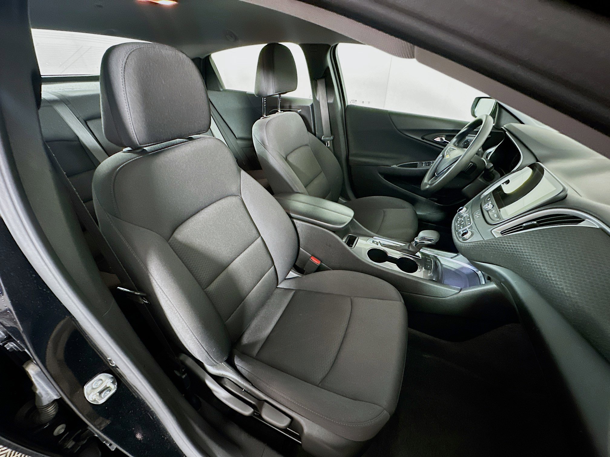 Used 2024 Chevrolet Malibu LT image 29