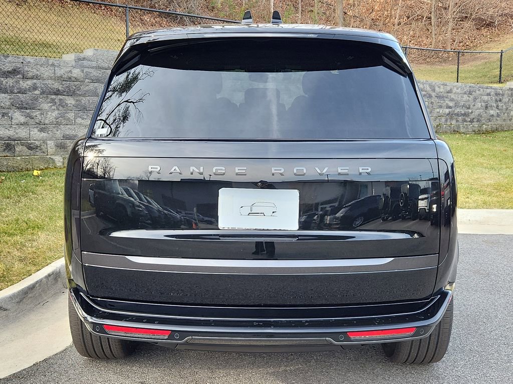 New 2026 Land Rover Range Rover Long Wheelbase SE image 7