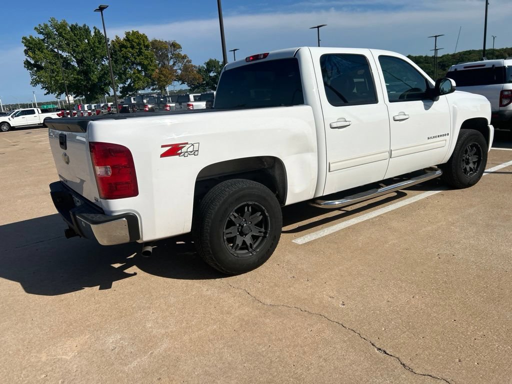 Used 2009 Chevrolet Silverado 1500 LTZ w/ Safety Package AWD/4WD image 6