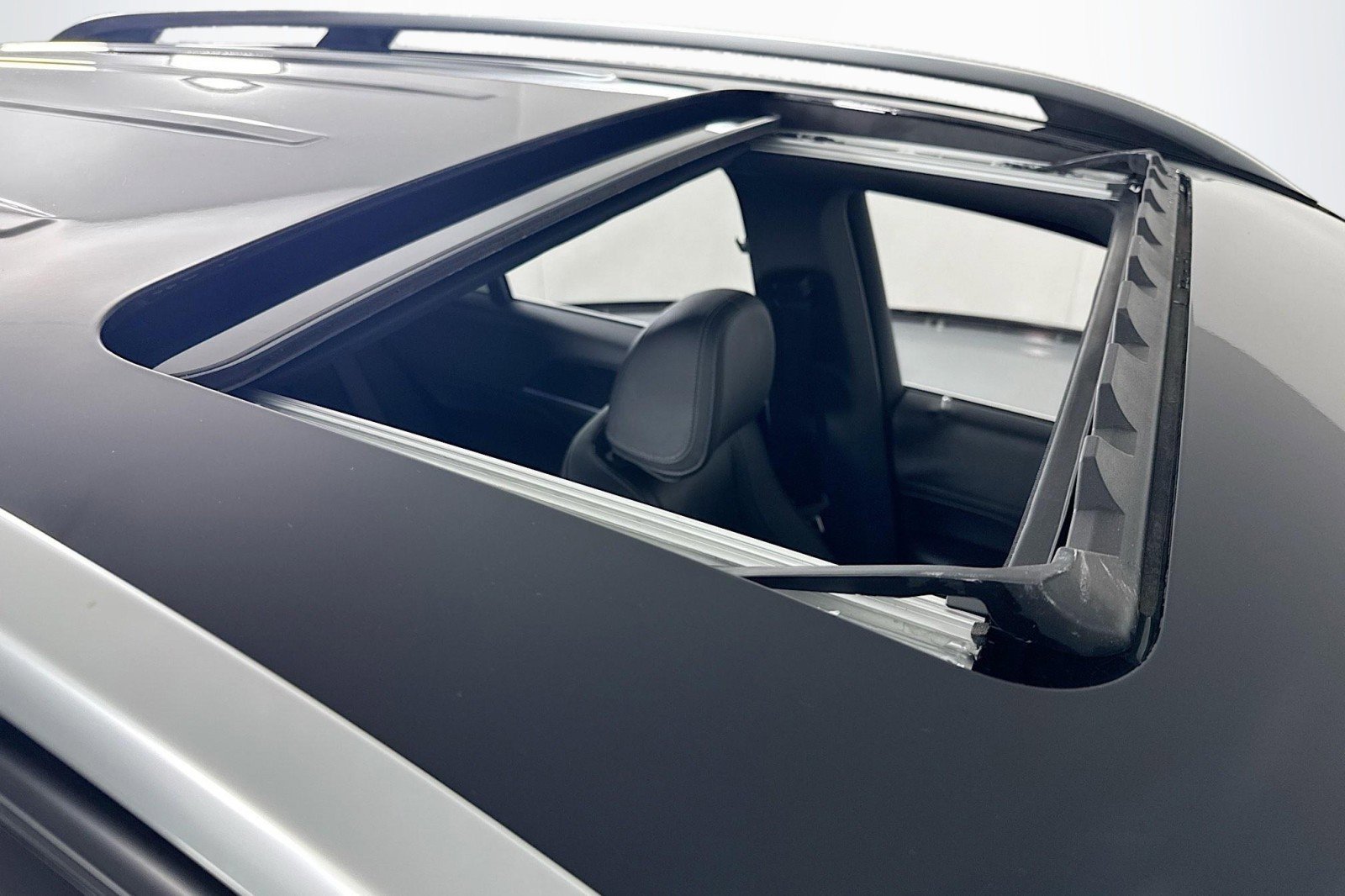 Certified 2025 Mercedes-Benz GLE 350 4MATIC image 22