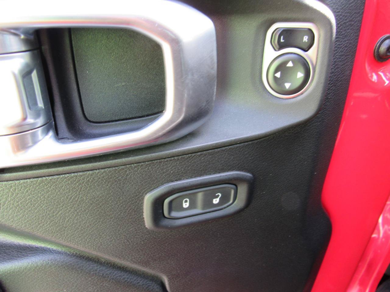 Used 2023 Jeep Gladiator Sport AWD/4WD image 19