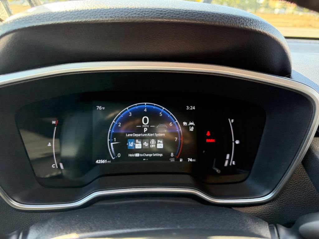 Used 2024 Toyota Corolla Cross XLE image 18