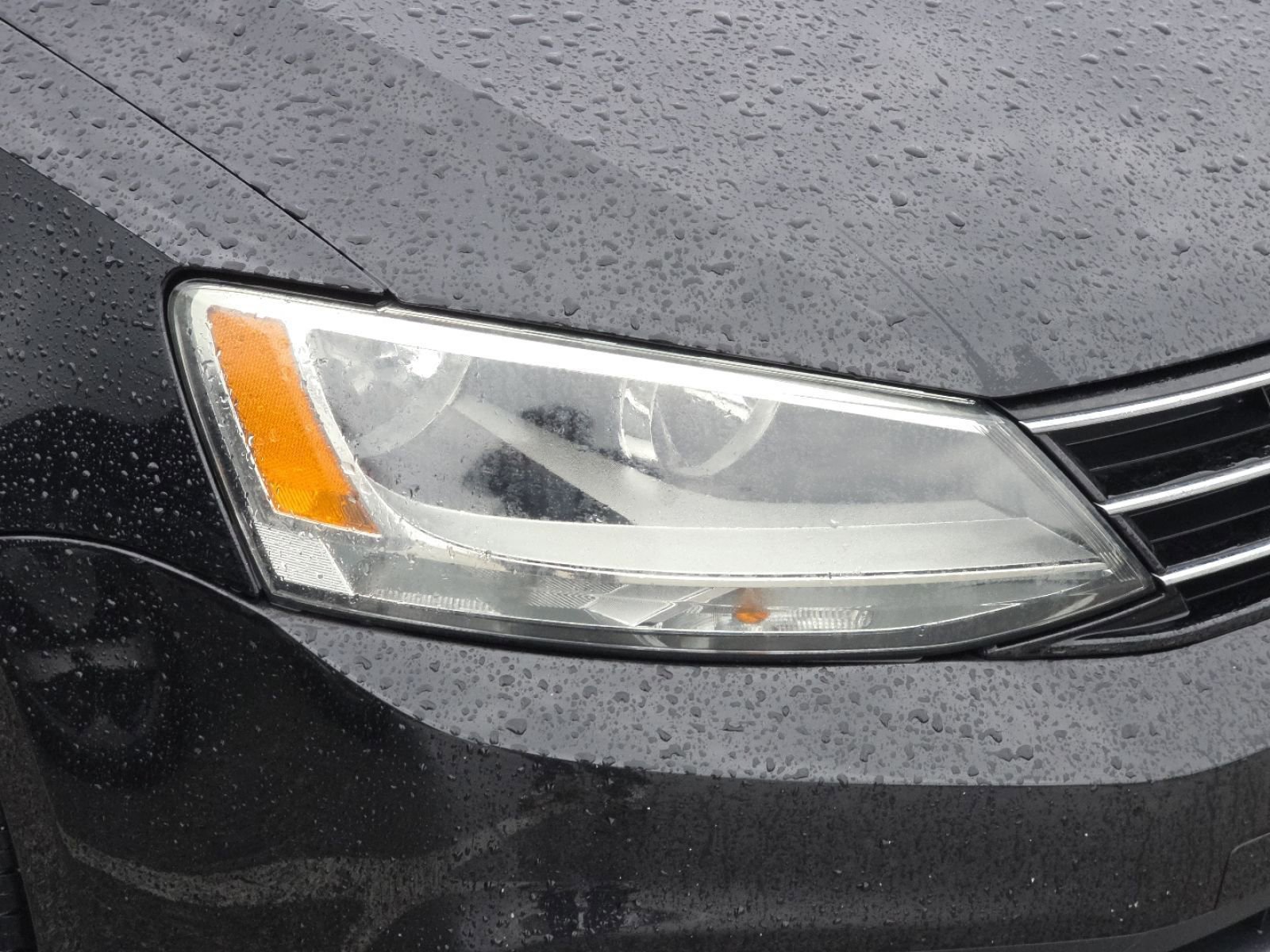 Used 2015 Volkswagen Jetta S image 9