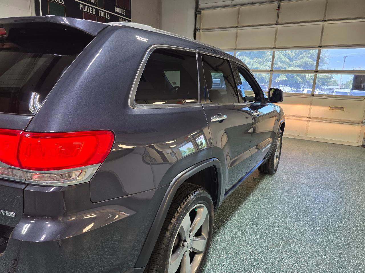 Used 2015 Jeep Grand Cherokee Limited AWD/4WD image 7
