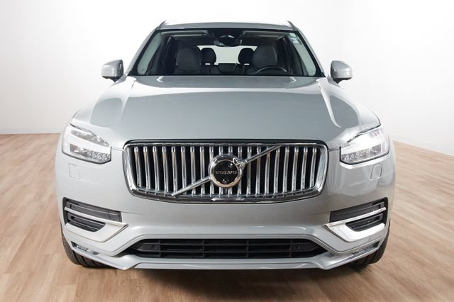 Certified 2025 Volvo XC90 B5 Plus w/ Protection Package Premier AWD/4WD image 2