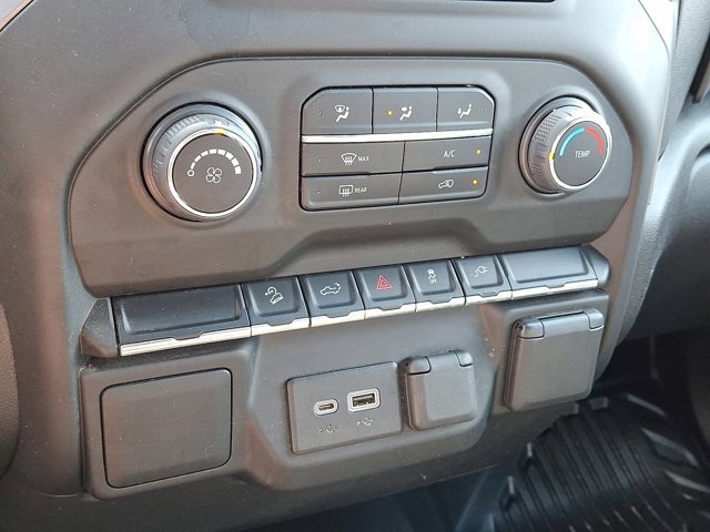 Used 2022 Chevrolet Silverado 3500 W/T image 18