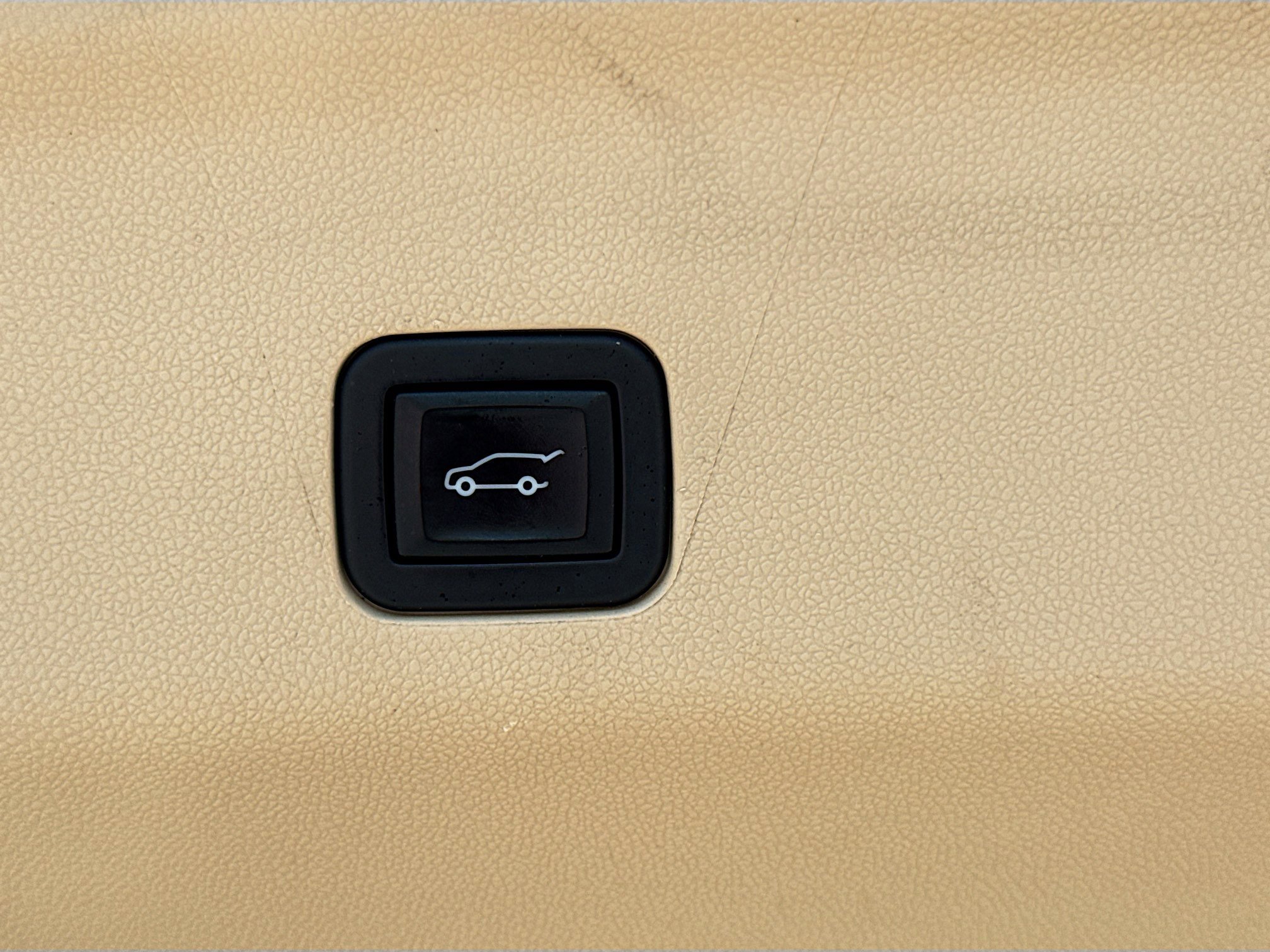 Used 2024 Cadillac Escalade Premium Luxury image 14