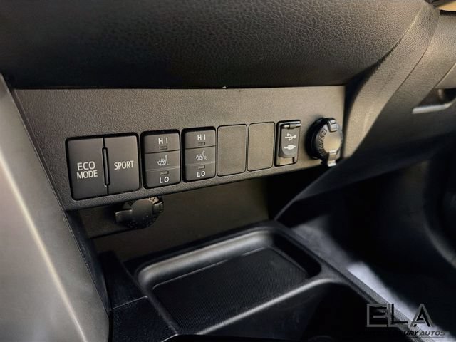 Used 2018 Toyota RAV4 Limited FWD image 37