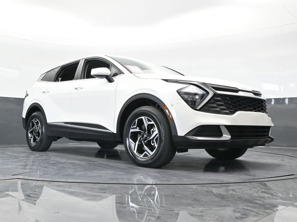 Used 2023 Kia Sportage LX image 60
