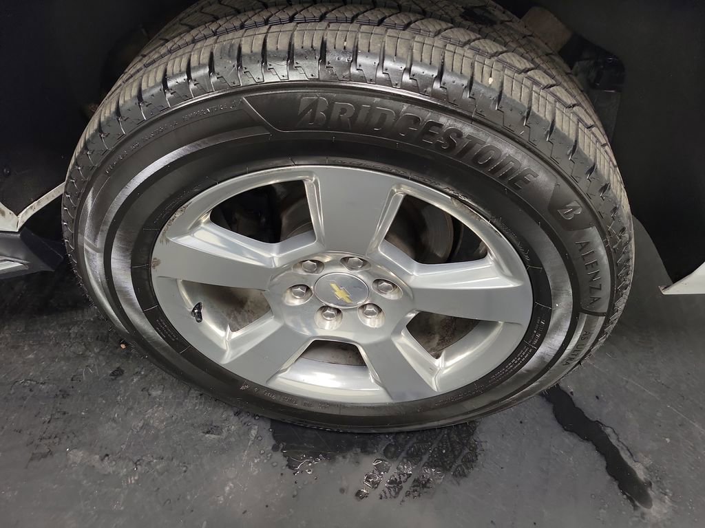 Used 2020 Chevrolet Suburban Premier image 11