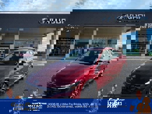 Certified 2025 Hyundai Elantra SEL w/ Cargo Package FWD image 1