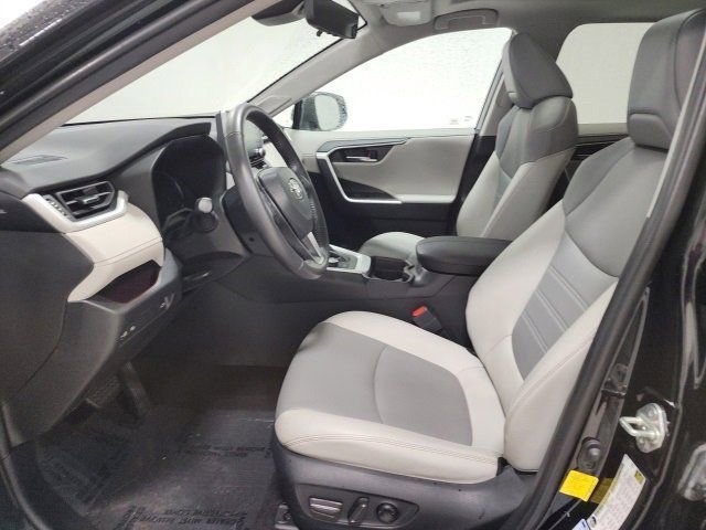 Used 2020 Toyota RAV4 Limited w/ All Weather Liner Package image 23