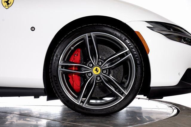 Certified 2025 Ferrari Roma Spider image 21