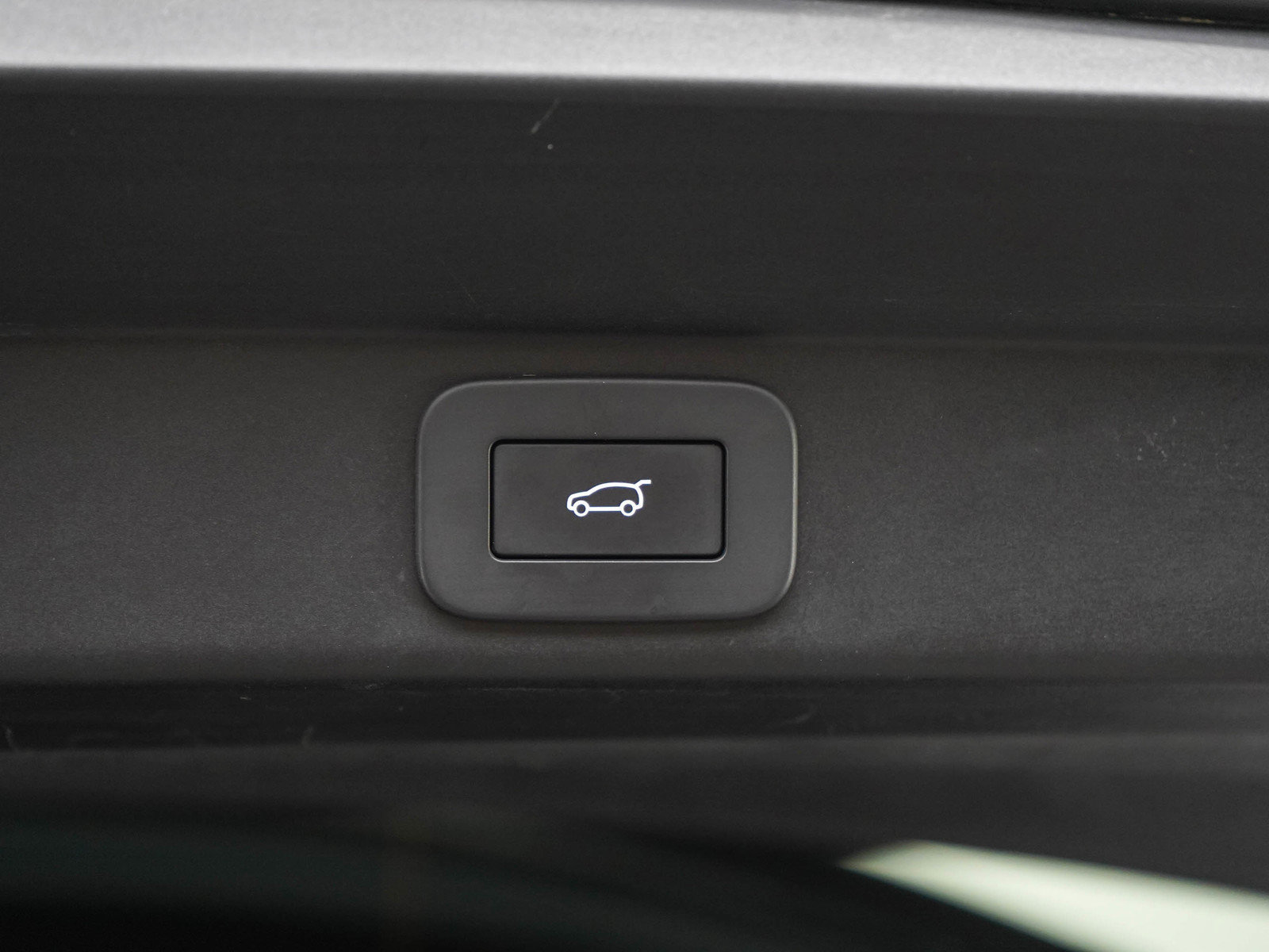 Used 2025 Land Rover Range Rover Sport SE AWD/4WD image 17