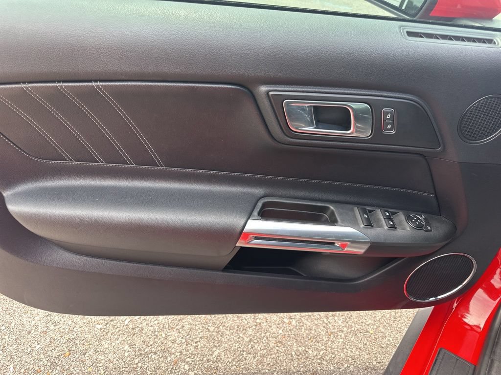 Used 2018 Ford Mustang GT Premium w/ GT Performance Package RWD image 13
