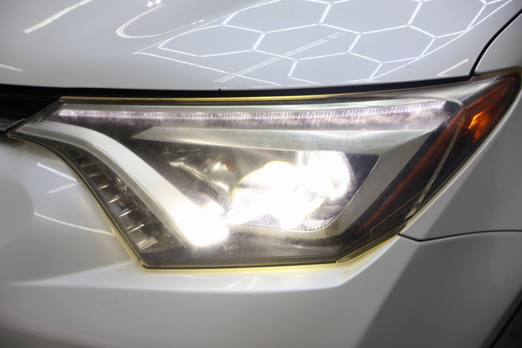 Used 2016 Toyota RAV4 Limited image 25