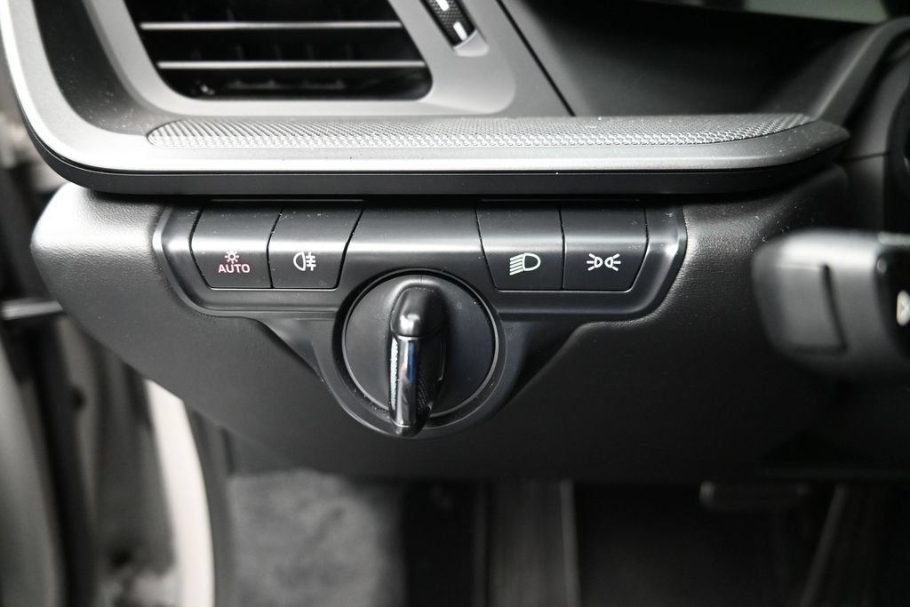 Certified 2022 Porsche 911 Carrera RWD image 19