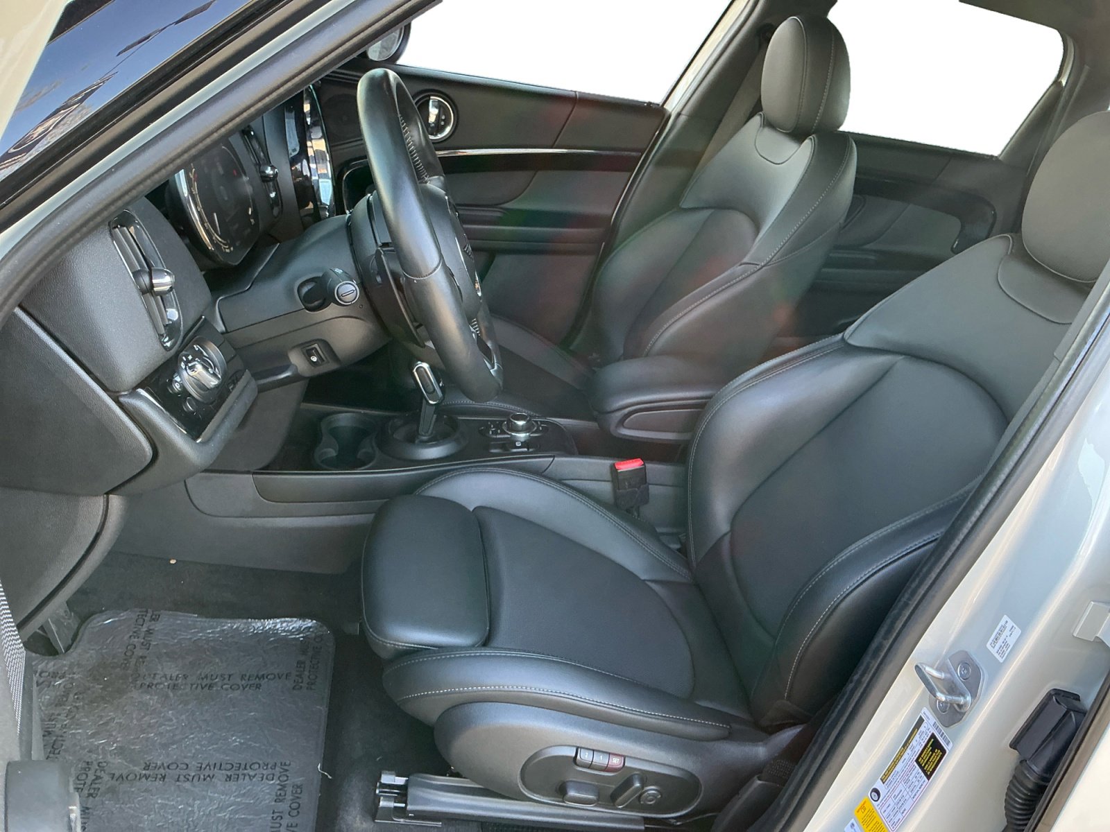 Used 2022 MINI Cooper Countryman S w/ Premium Package image 9