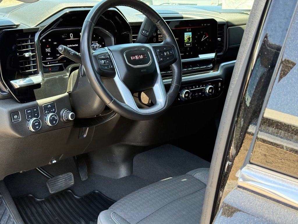 Used 2022 GMC Sierra 1500 SLE w/ X31 Off-Road Package AWD/4WD image 7