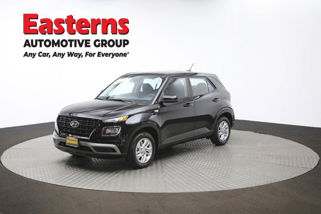 Used 2025 Hyundai Venue SE image 55
