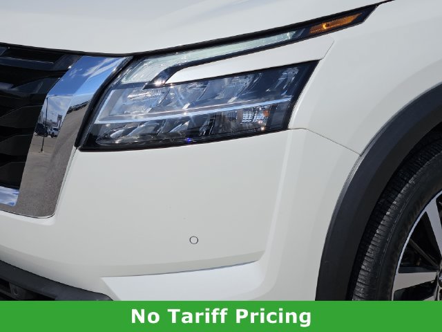 Used 2024 Nissan Pathfinder Platinum w/ Cargo Package FWD image 6